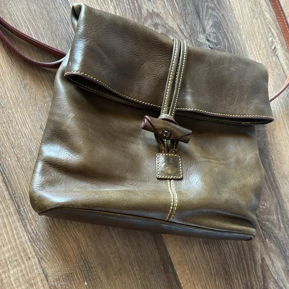 Dooney and Bourke brownish green hues shoulder/crossboy Florentine Leather Bag - Picture 5 of 17